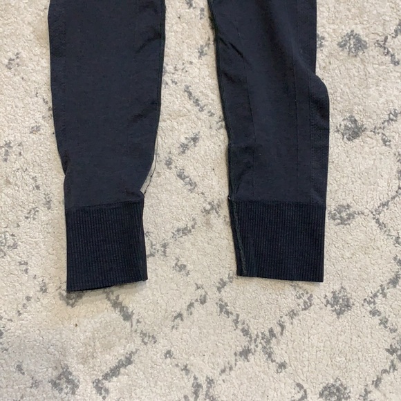 Lululemon Leggings Dark Grey - Size 4 - Picture 3 of 5